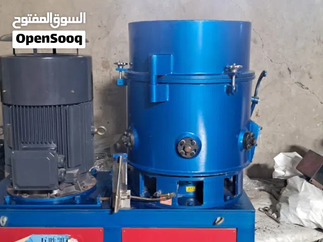 للبيع مكينة ريسايكل نوع أوقلو بحالة ممتازة وشبه جديدة، مناسبة للمشاريع.