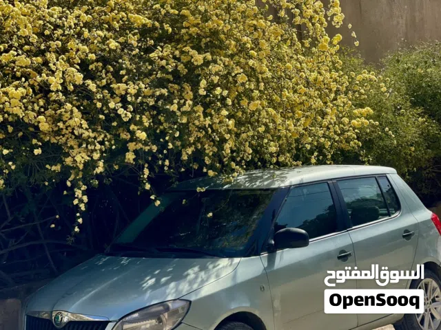 Skoda fabia 2012 جير عادي 1.4