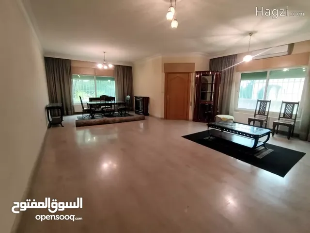 شقه طابق ارضي بمساحه 200 م داخلي و 300 م ترسات خارجي للبيع في دير غبار ( Property ID : 31518 )