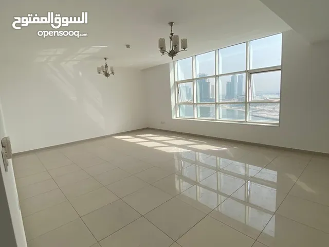 3000ft 3 Bedrooms Apartments for Rent in Sharjah Al Mamzar