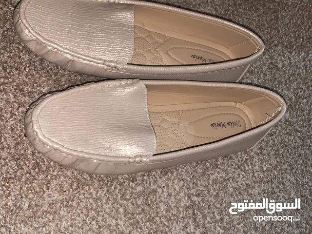 Beige Comfort Shoes in Al Jahra