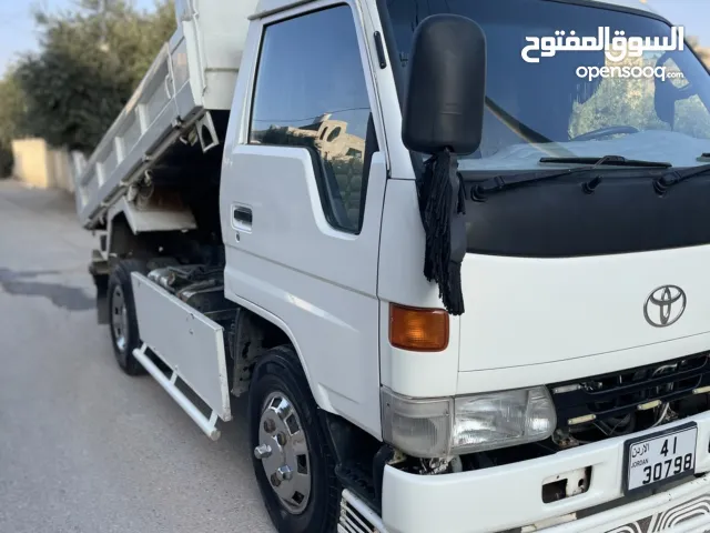 بسم الله الرحمن الرحيم  قلاب تويوتا مترين للبيع موديل 1999 قلاب اصلي مش محول  شصي مسكر محرك 15Bقوي