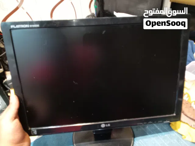 27 LG monitors for sale  in Basra