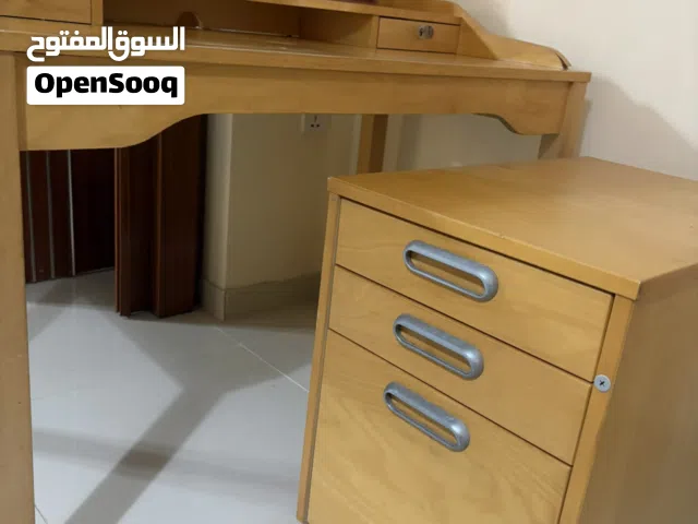 مكتب في حالة جيدة جدا