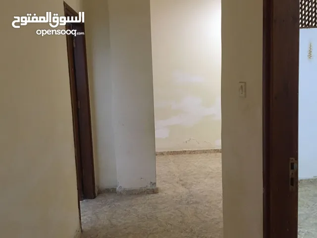 شقة للبيع في المساكن الشعبية