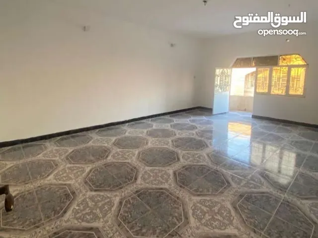 126 m2 2 Bedrooms Apartments for Rent in Basra Khadra'a