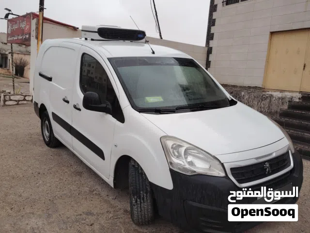2018 بيجو بارتنر B9