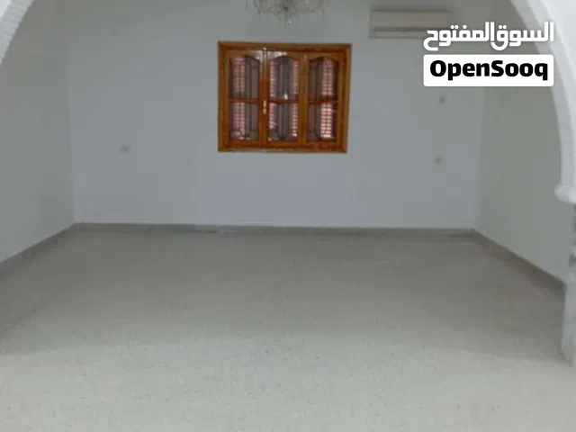 400 m2 More than 6 bedrooms Villa for Sale in Tripoli Al-Seyaheyya