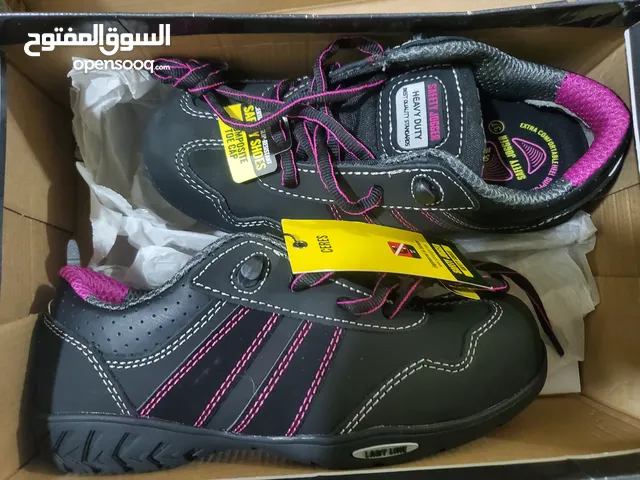Brand new safety jogger CERES S3 SRC shoes for girls and ladies size 37