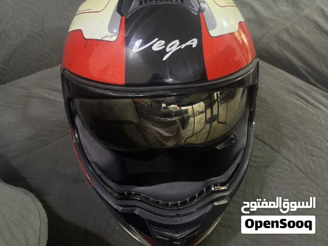 Vega خوذه مصنفه يوجد نضام سماعات بداخل