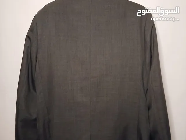 فرصة مش هتتعوض! بدلة رجالي شبابي لون رمادي غامق × أسود بتصميم أنيق وعصري