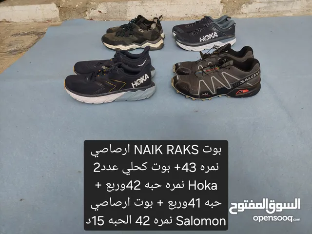 43 Sport Shoes in Zarqa