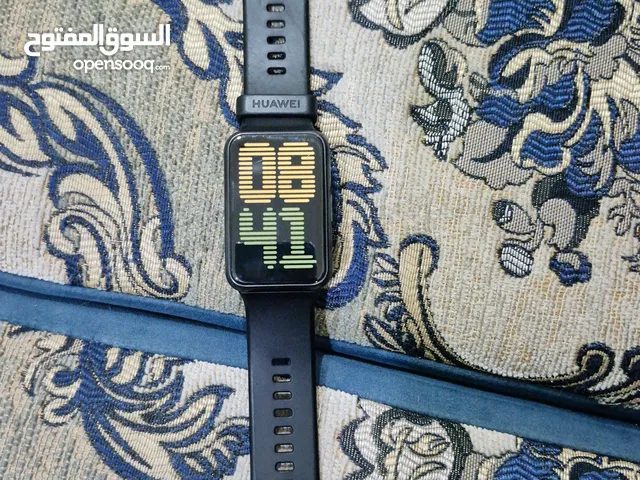 Huawei Watch Fit Smartwatch excellent condition WITH CHARGER / حالة ممتازة