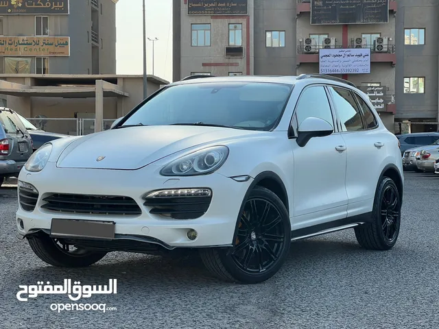 للبيع بورش Cayenne S V8 موديل 2012