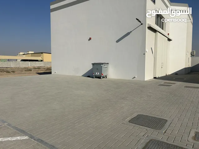 تملك مصنع منتجات جلدية (البيع: الرخصة، المبنى، والارض) مع امكانية التملك للاخوة العرب من المسثمرين