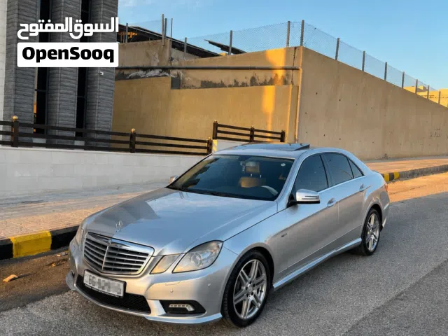 2010 مرسيدس بنز الفئة-E E 200