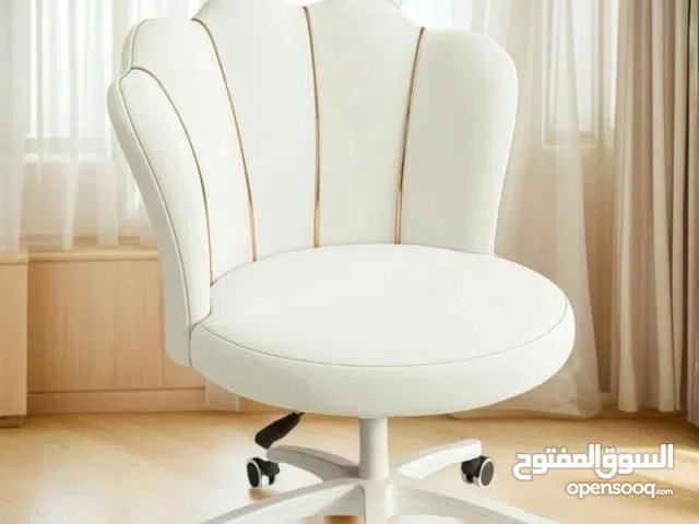 كرسي بيرو او الدراسة شكل تاج زهري مخمل فائق النعومة: مغطى بقماش مخملي عالي الجودة، يوفر ملمساً فاخرا