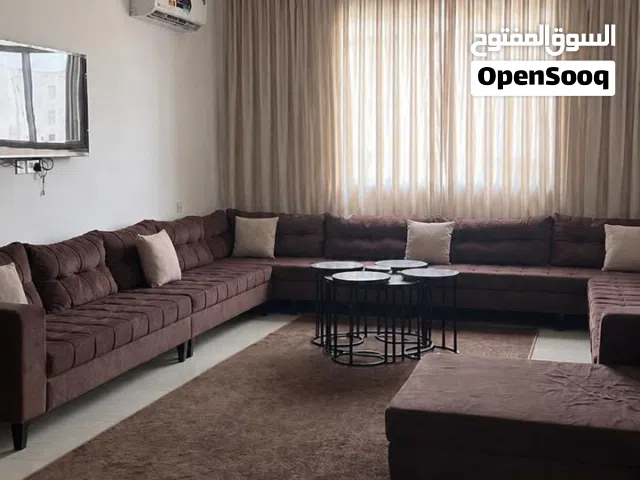 بيت في المروج قرب اتين