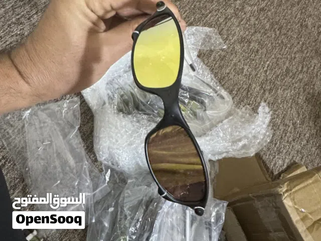 السلام عليكم عندي نظرات كارتون عدد 20حديد لبيع امزون اصليات