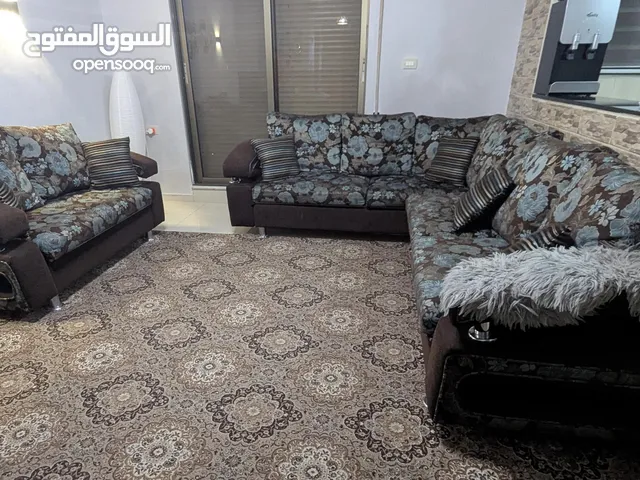 طقم كورنر بحالة جيدة