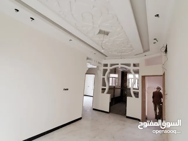 8 m2 2 Bedrooms Apartments for Rent in Sana'a Hayi AlShabab Walriyada