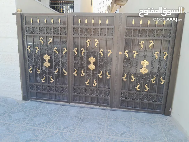 135 m2 3 Bedrooms Apartments for Sale in Zarqa Al Zarqa Al Jadeedeh