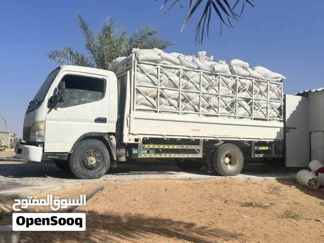 متاح كميات سماد دواجن بافضل اسعار للنخيل وجميع الزرع متاح نقل لاي مكان في الامارات