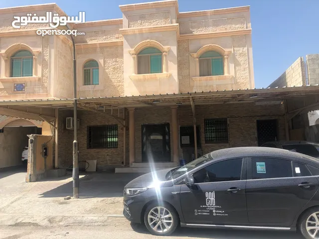400 m2 More than 6 bedrooms Townhouse for Sale in Northern Governorate Madinat Hamad
