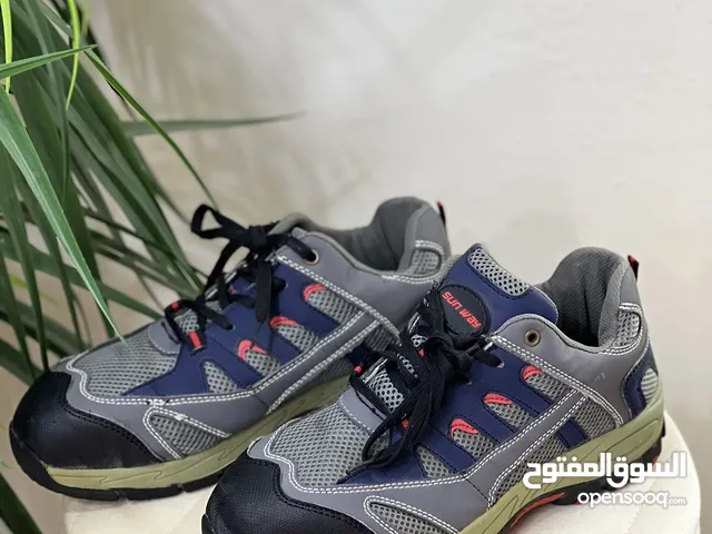 44 Sport Shoes in Basra