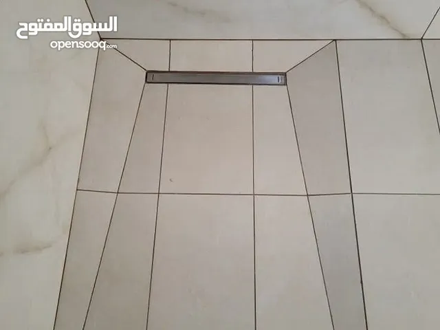 معلم بلاط صيانة حمامات وبرك سباحه وتبليط ارضيات جميع انواع البلاط