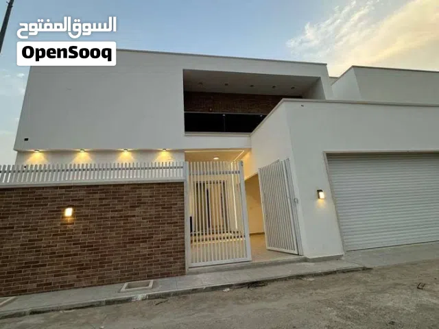 600 m2 More than 6 bedrooms Villa for Rent in Tripoli Al-Serraj