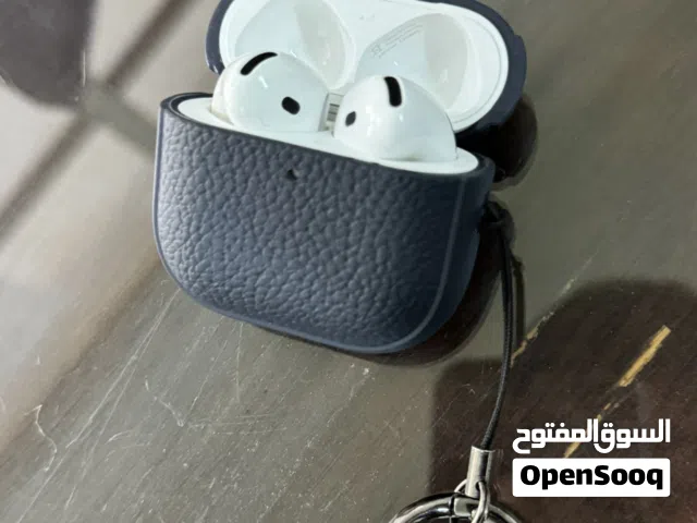 Apple AirPods 4 ANC