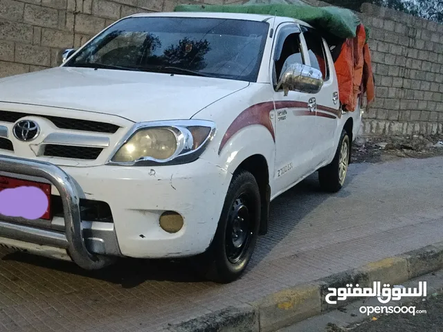 Toyota Hilux 2006 in Sana'a