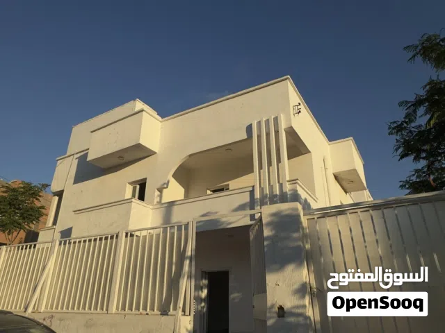 مبنى للأيجار المبنى تقدر تستثمره مدرسه او عياده خاصه مكانه مميز