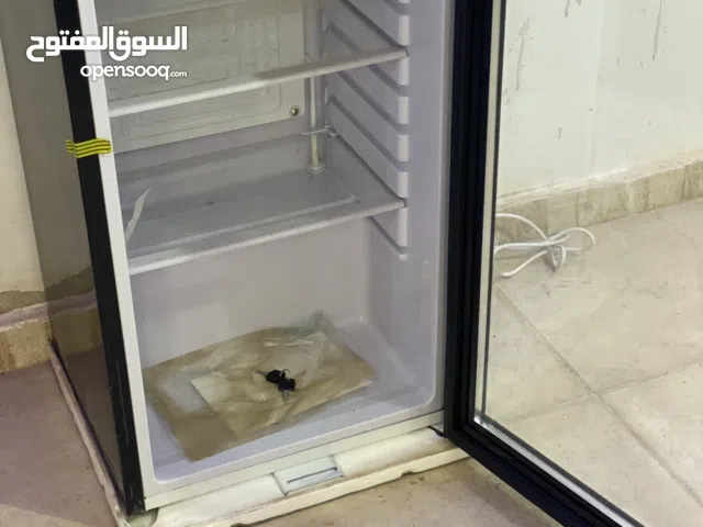 ثلاجة مكتبيه زجاج من ميلانو