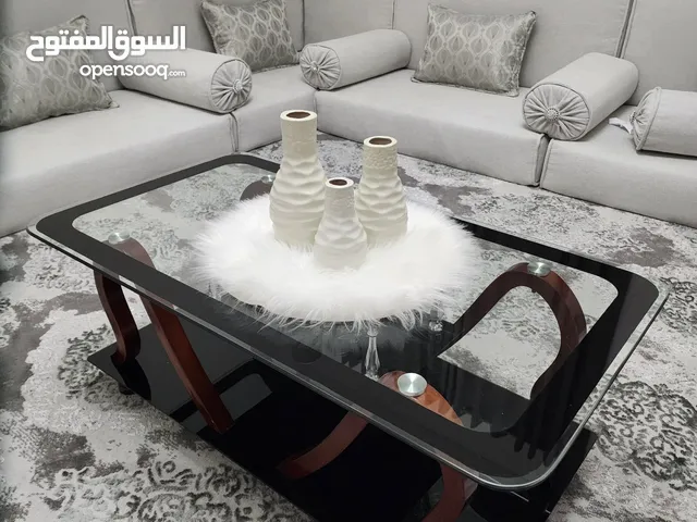 طاولة استقبال ( نظيفة و لا خبش ) درجة أولى لوح في المرش