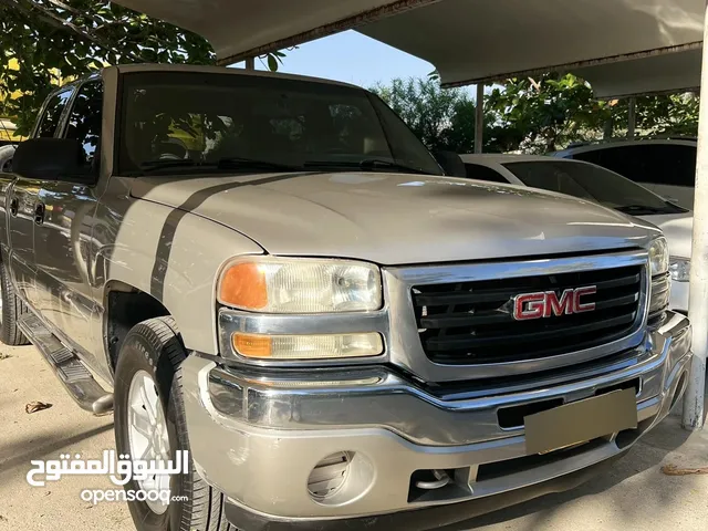 Used GMC Sierra in Al Sharqiya