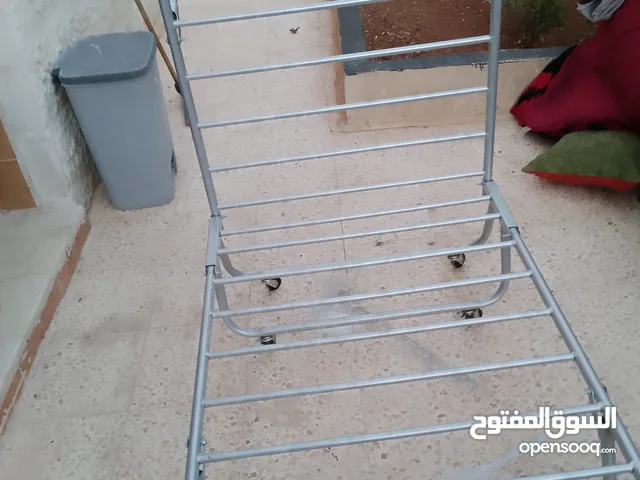 تخت متنقل حديد جيد جدا