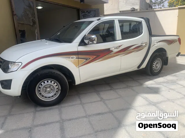 2012 ميتسوبيشي L200 Double Cab GLX