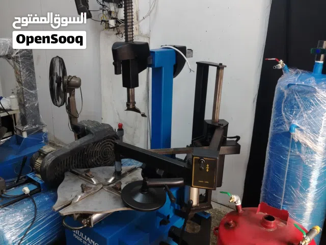 عدة محل بناشر كاملة مكمله ماكينة بناشر جنط 24 بحالة الوكاله على الفحص ذرعان مساعد فل الفل ايطالي