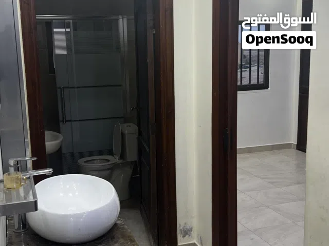 شقه للاجار طابق ثالث