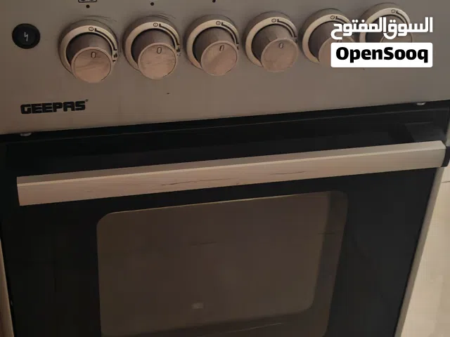 Cooker Geepas 60x60 with oven 4 Burners