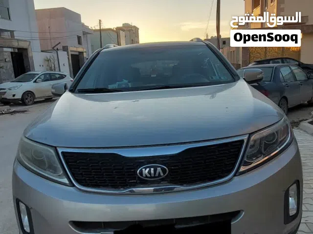 2015 كيا سورينتو Standard