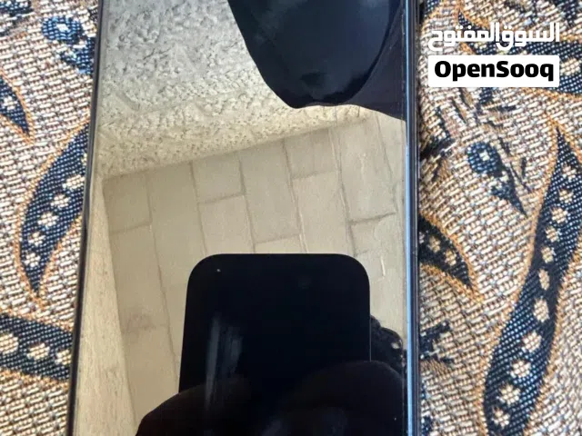آيفون اكس إس برو ماكس قابل للتفاوض بشكل بسيط مو مغير فيه ولا اشي فقط كسر خفيف في الباك بسعر منافس