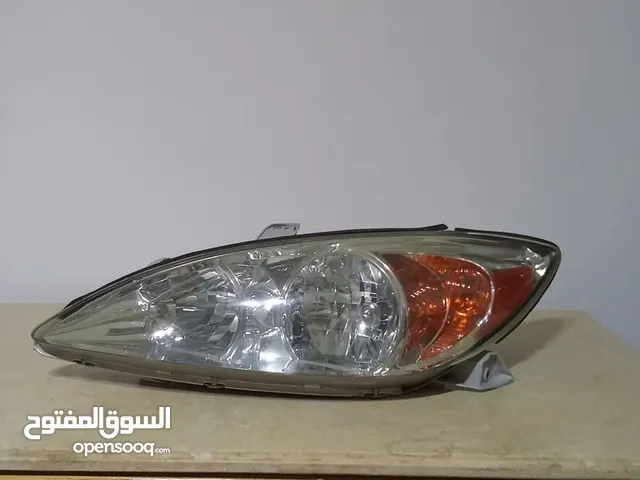 فنار يسار تويوتا كامري بقرة للبيع