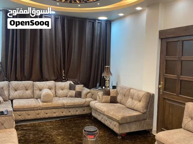 شقة سكنية جاهزة للسكن مفروشة