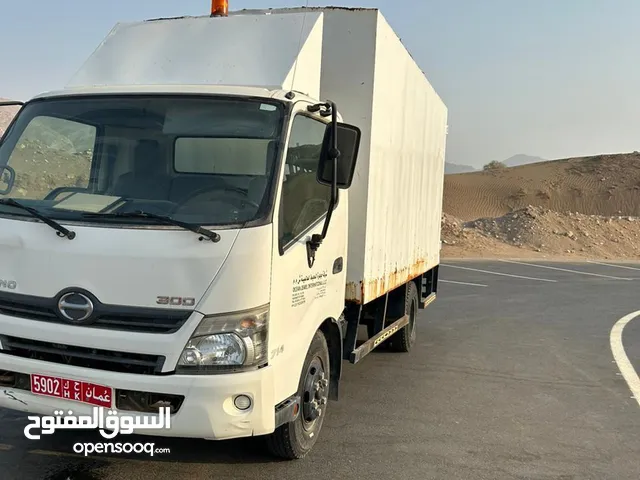 Truck Toyota in Muscat