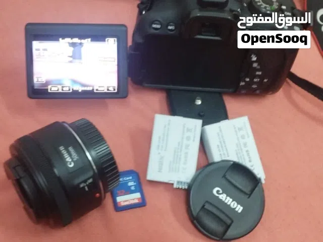 كاميرا كانون d700 شبه جديد مع عدستين