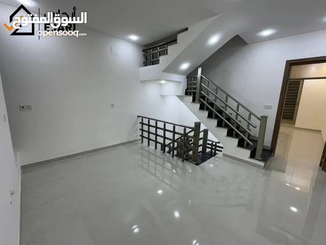 100 m2 4 Bedrooms Townhouse for Rent in Baghdad University