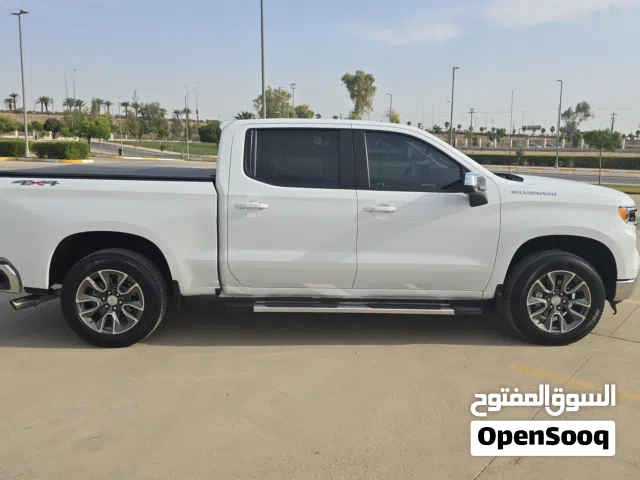 شوفرليت سلفرادو للبيع